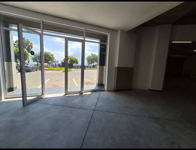 429M² RETAIL TO LET IN HALFWAY HOUSE